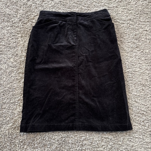 J.CREW Dresses & Skirts - J CREW mini Skirt Size 2 Women's Black Corduroy With Pockets